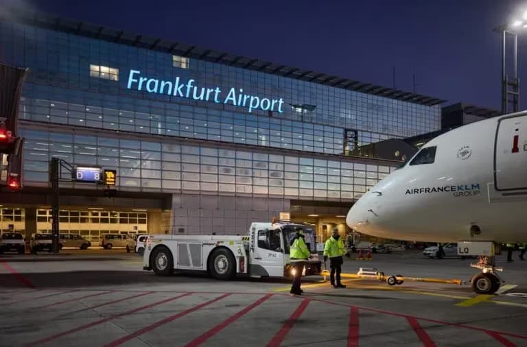 Außenansicht des Flughafens Frankfurt